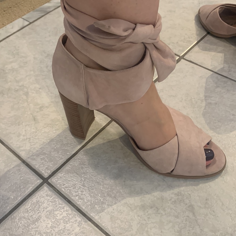 Alex + Alex sandals - Picture 2 of 7